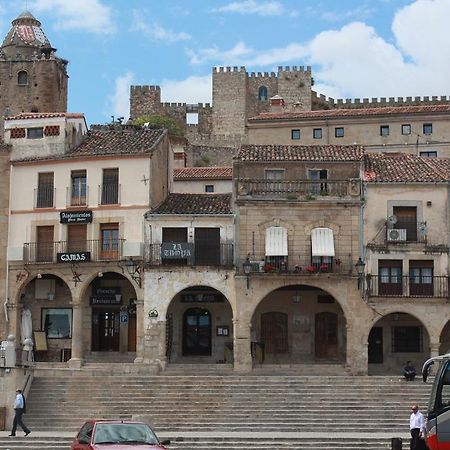 Alojamientos Plaza Mayor Trujillo Exterior foto